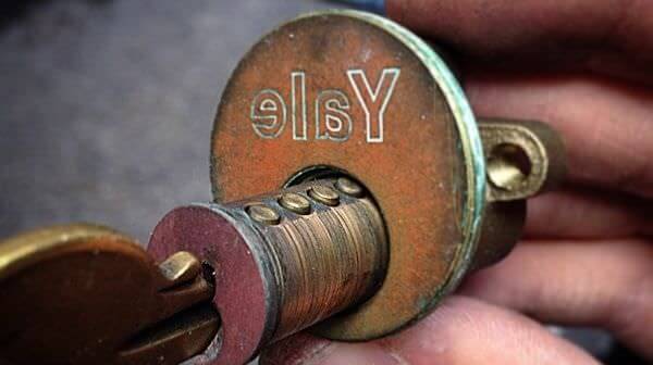 Срочная замена замков в Брянске